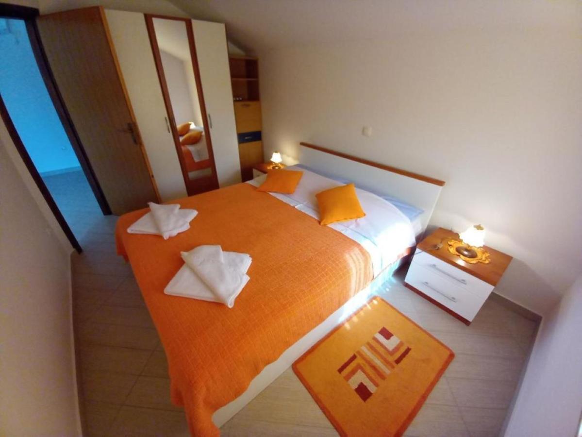 Apartmani Gracijela Karlobag Dış mekan fotoğraf