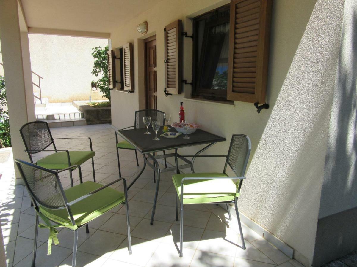 Apartmani Gracijela Karlobag Dış mekan fotoğraf